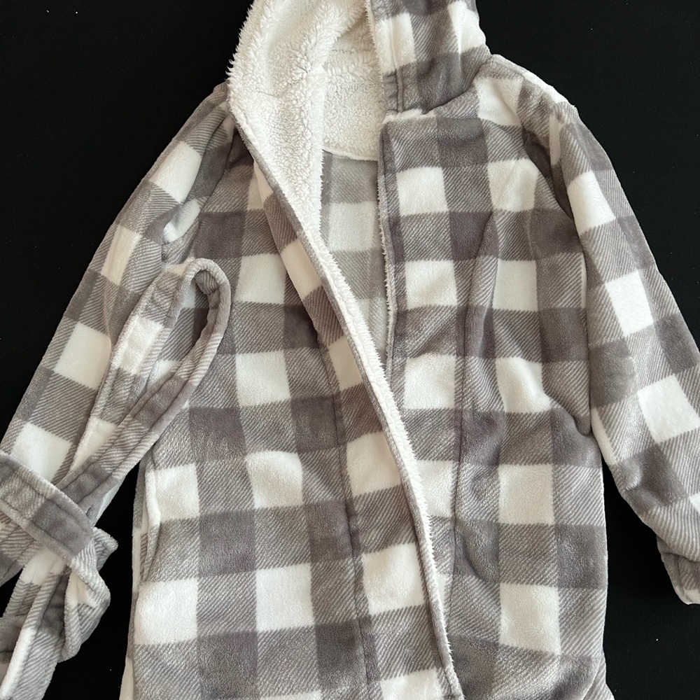 Hooded robe